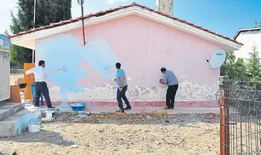 İmece usulü okulu boyadılar
