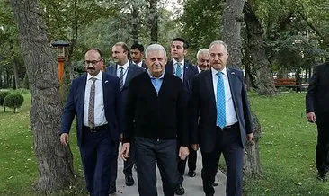 TBMM Başkanı Yıldırım, Özbek milletvekilleriyle yürüyüş yaptı