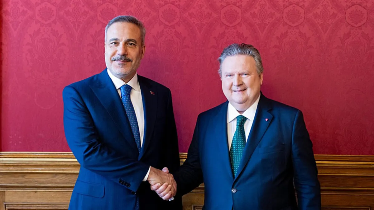 Bakan Hakan Fidan Viyana Eyalet Başbakanı Ludwig ile görüş