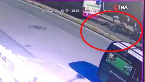 İstanbul'da otobüsten düşen kadın ağır yaralandı | Video