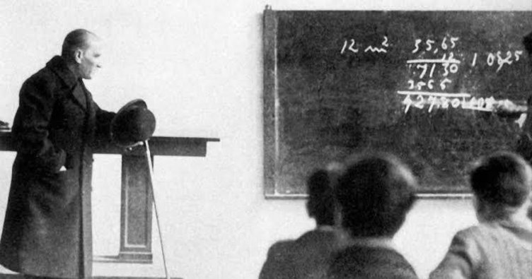 ataturk un ogretmenler ile ilgili
