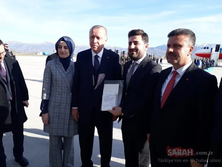 Erdoğan Elazığ’da mektup arkadaşı genç ile görüştü