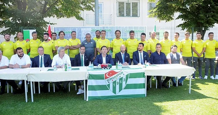 Bursaspor’da yeni altyapı ekibi göreve başladı