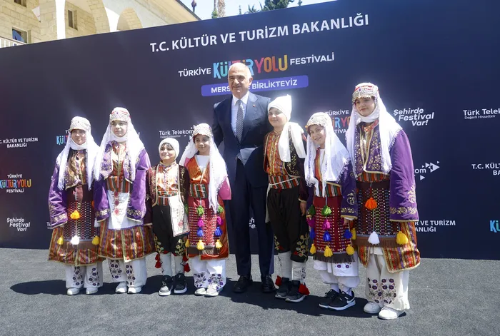 bakan-ersoy-mersin-bir-kultur-hazinesidir-1778321919513.jpg