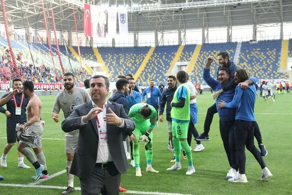 Adana Demirspor'da play-off sevinci ağlattı