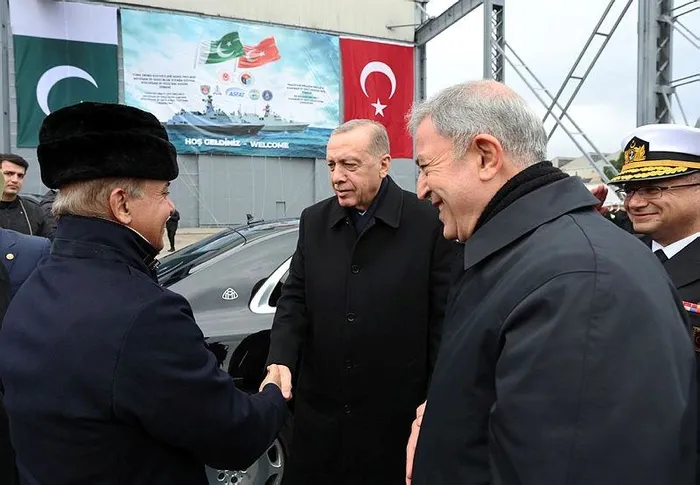 baskan-erdogandan-teroristlere-silah-destegi-veren-batiya-sert-tepki-bize-ders-veremezler-1669384412963.jpeg Başkan Erdoğan'dan teröristlere silah desteği veren Batı'ya sert tepki: Bize ders veremezler