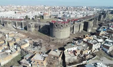 5 bin yıllık Diyarbakır surlarının çevresi kaçak yapılardan temizleniyor #diyarbakir
