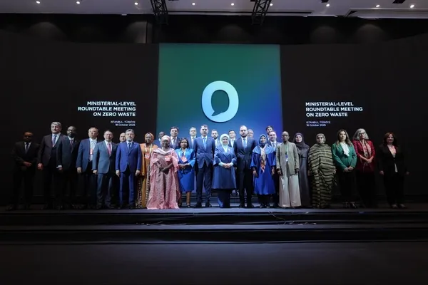 emine-erdogan-uluslararasi-sifir-atik-forumu-bakanlar-oturumunda-konustu-uluslararasi-sozlesmelerde-verilen-ta-1760791547764.jpg