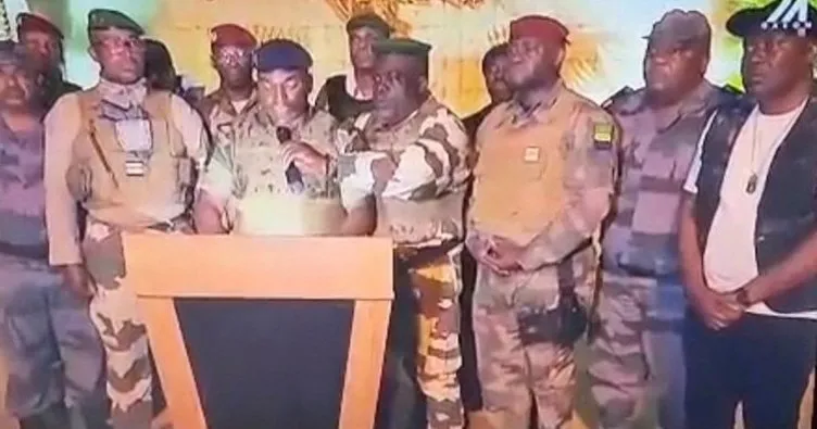 Gabon’da askeri cunta yönetimi ele geçirdi, halk kutlama için sokağa indi