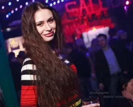Rusya'da yeni moda Angelina dudağı