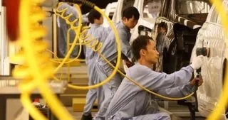 Çin’de imalat sektöründe daralış sürüyor