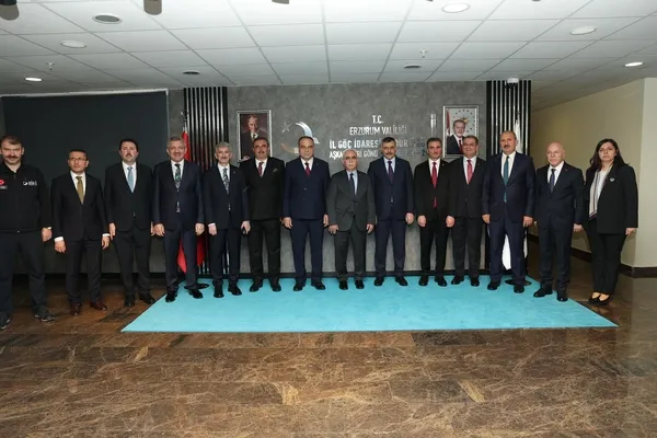 icisleri-bakani-ciftci-askale-geri-gonderme-merkezini-ziyaret-etti-1778838037579.jpg