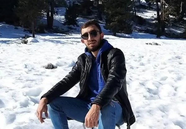 silahli-saldiri-26-yasindaki-ozhani-hayattan-kopardi-seken-kursunlardan-biride-yolcu-minibusune-isabet-etti-1786362372222.jpg