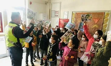 İlkokul öğrencilerinden anlamlı hareket! Mehmetçik için atkı ördüler #kahramanmaras İlkokul öğrencilerinden anlamlı hareket! Mehmetçik için atkı ördüler #kahramanmaras