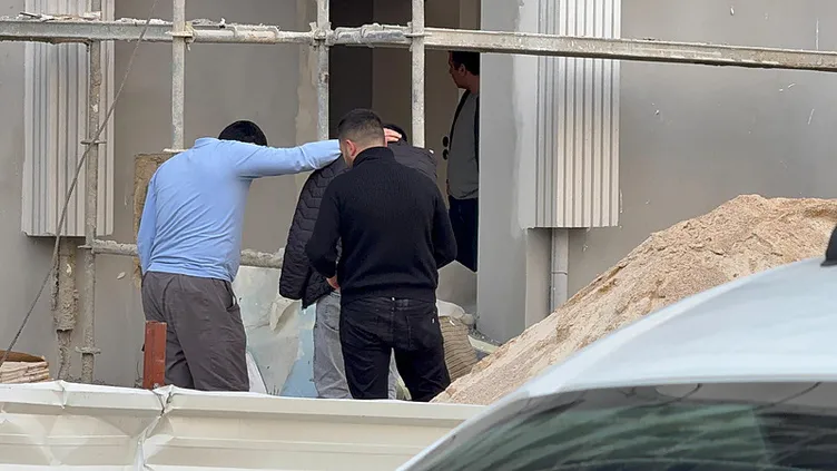 Antalya’da feci olay: 67 yaşındaki adam 7. kattan beton zemine çakıldı!