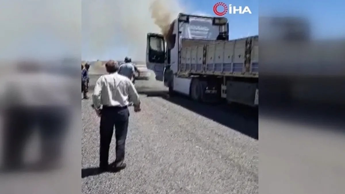 Ankara’da seyir halindeki tır alev aldı