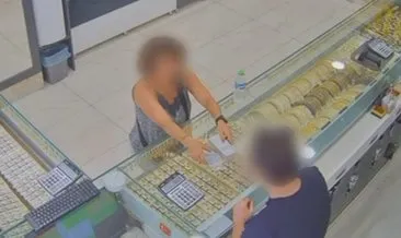 O anlar kamerda: Kuyumcuları sahte altınla dolandırdılar, yakalandılar #mersin
