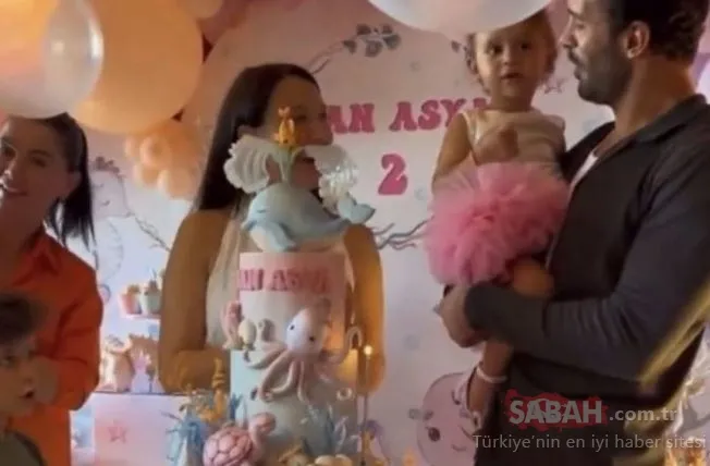 Barış Arduç kızı için dinazor kılığına girdi! O anları Gupse Özay paylaştı!