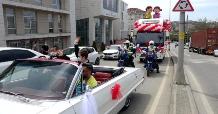 Çekmeköy’de çocuk Belediye Başkanı ve Kaymakam vatandaşları selamladı