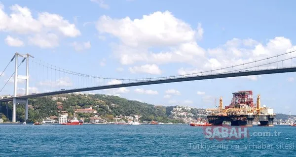 Dev platform Boğaz geçişini 10 saatte tamamladı