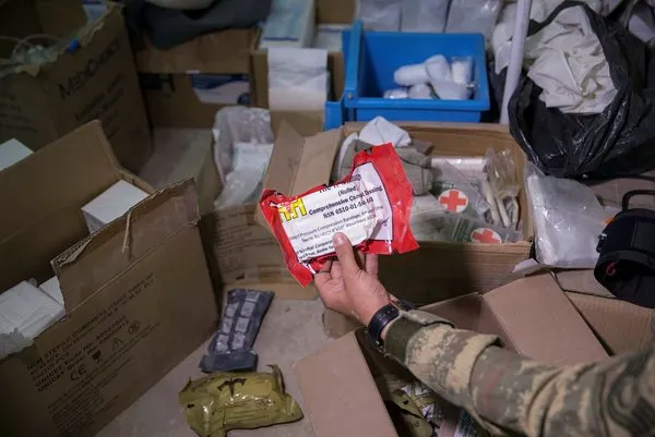 Mehmetçik Afrin'de teröristlerin tam teşekküllü yer altı hastanesine girdi