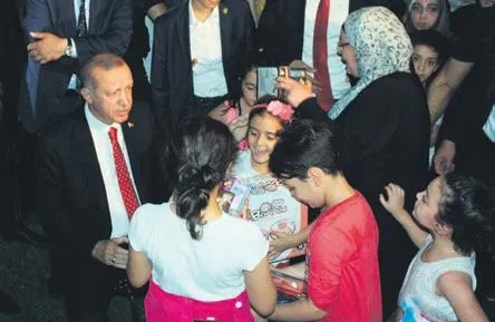 Başkan Tayyip Erdoğan: İşgalciler sınırlarımızı açmamızı beklemesin