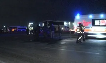 Polis midibüsü ile otomobil çarpıştı: 1 ölü, 11 yaralı #konya