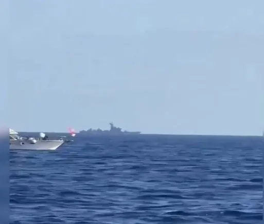 Türkiye, Akdeniz’de su alan ’Küresel Sumud Filosu’ teknesindeki yardım gönüllülerini tahliye etti