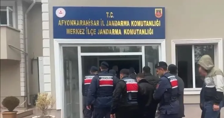 Bakan Yerlikaya: 4 adet kaçak silah imalathanesini deşifre edildi, 202 şüpheli yakalandı