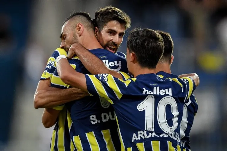 Son dakika Fenerbahçe haberleri: Fenerbahçe yeni golcü için sınırları zorluyor! Taraftarın beklediği isim için yeni teklif geliyor…