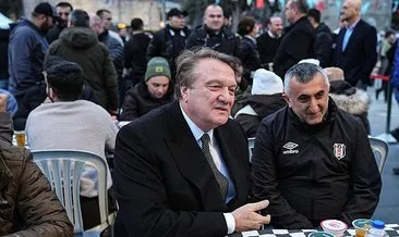 Beşiktaş Kulübü Başkanı Hasan Arat, iftar yemeğinde taraftarlarla bir araya geldi