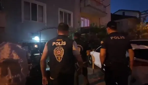 kocaeli-emniyetinden-dev-siber-operasyonu-31-ilde-116-gozalti-1782892276359.jpg