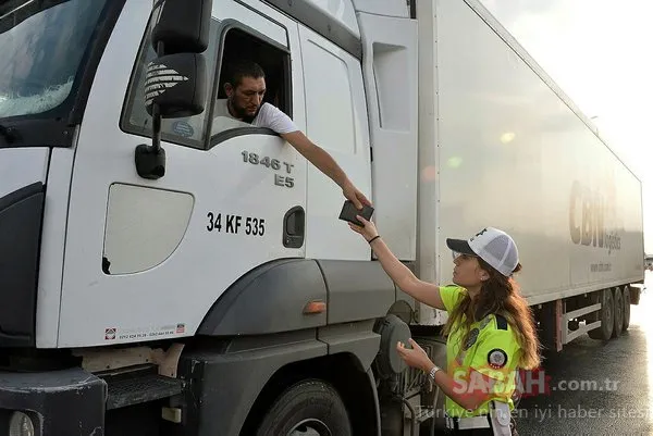Adana'da helikopter destekli trafik denetiminde; kurallara uymayan sürücülere ceza yağdı