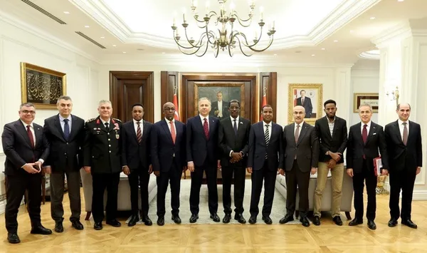 turkiye-ve-somali-arasinda-guvenlik-is-birligi-bakan-yerlikaya-somali-heyetini-agirladi-1738761428201.jpg