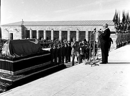 Mustafa Kemal Atatürk’ün Anıtkabir’e yolculuğu