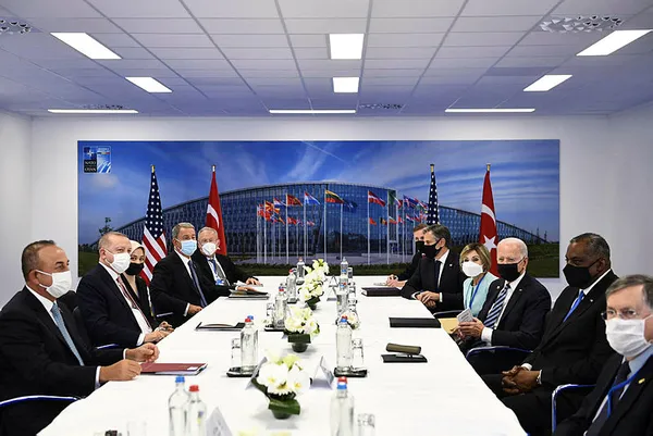 son-dakika-baskan-erdogan-biden-gorusmesi-sona-erdi-bidendan-ilk-degerlendirme-1623691789888.jpg Son dakika: Başkan Erdoğan-Biden görüşmesi sona erdi! Biden'dan ilk değerlendirme