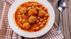 Çorba mı ana yemek mi? Analı kızlı hakkındaki şaşırtıcı tartışma!