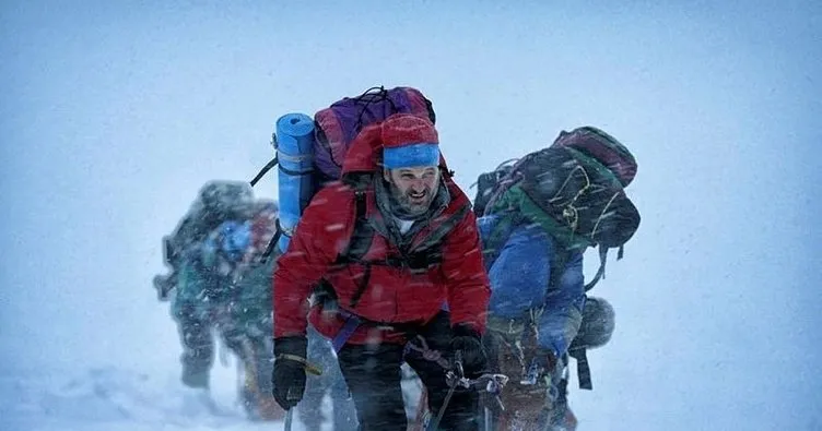 Everest’in yüksekliğini ölçecek Çin ekibi zirveye ulaştı