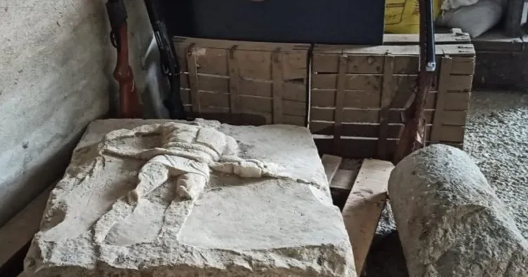 Çanakkale’de 2 bin yıllık gladyatör rölyefi ve sütun tamburu ele geçirildi