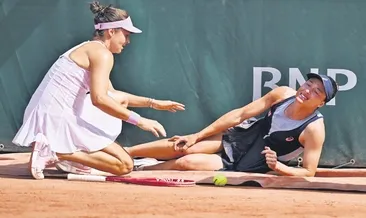 Zeynep Sönmez sakatlandı!