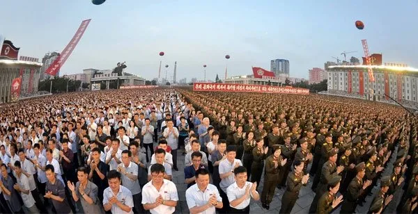 Kuzey Kore’de çılgın kutlama!