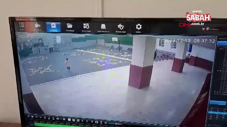 Hamile öğretmene ve güvenlik görevlisine saldırı! | Video