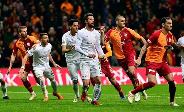 Ahmet Çakar: Kesinlikle penaltı değil!