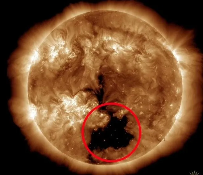 Dünya’dan tam 20 kat büyük! NASA açıkladı: Dev karanlık bir anda ortaya çıktı