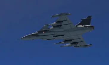 Macaristan’da savaş uçağı yere çakıldı