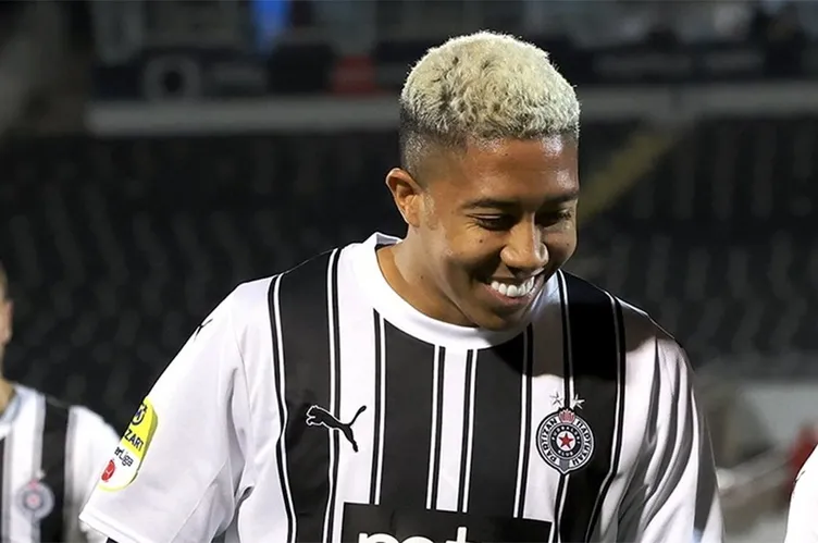 Son dakika Galatasaray haberi: Yeni sezonun ilk bombası! Derbiyi tribünde izledi