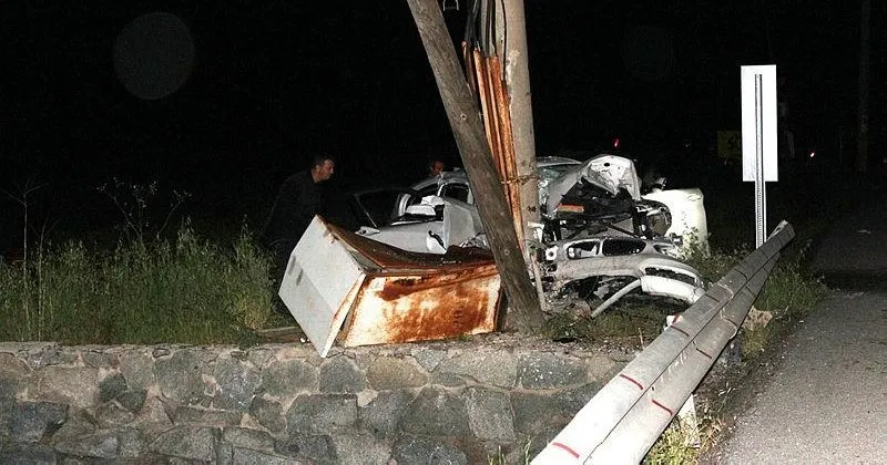 ayvalik ta korkunc trafik kazasi 3 olu son dakika yasam haberleri