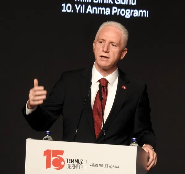sehit-ve-sahit-programinda-duygusal-anlar-demokrasi-ve-milli-birlik-gunu-anisina-program-duzenlendi-1783791812713.jpg