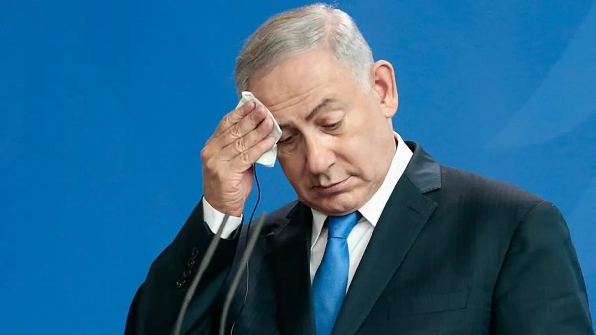 İsrail Başbakanı Binyamin Netanyahu'nun bir mitingde konuşma yaparken çekilmiş fotoğrafı.