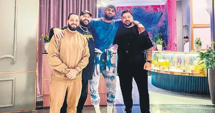 Dubai’de ilke imza attılar